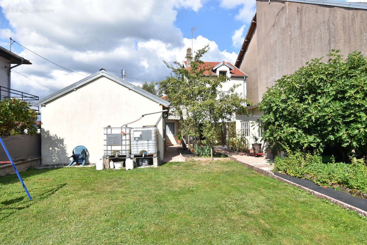 Maison à SAINT-LOUP-SUR-SEMOUSE