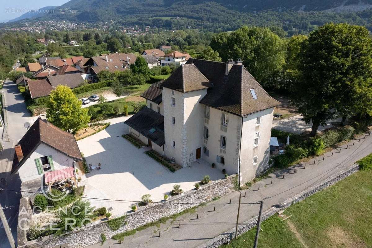 Maison à CHINDRIEUX