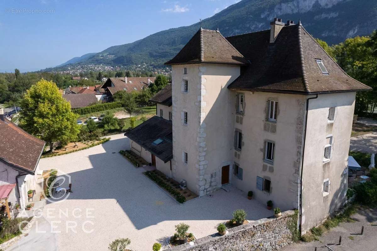 Maison à CHINDRIEUX