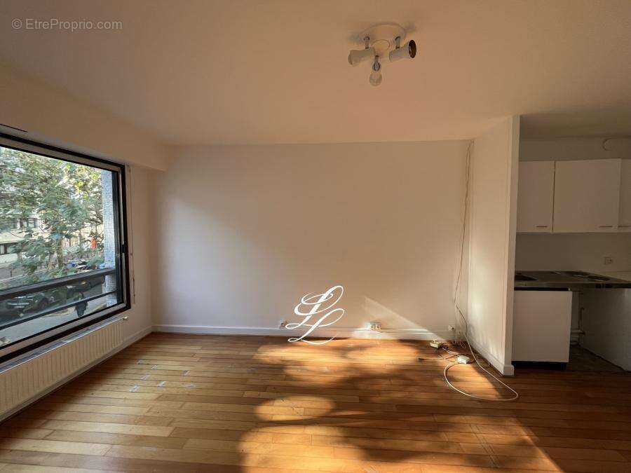 Appartement à PARIS-19E