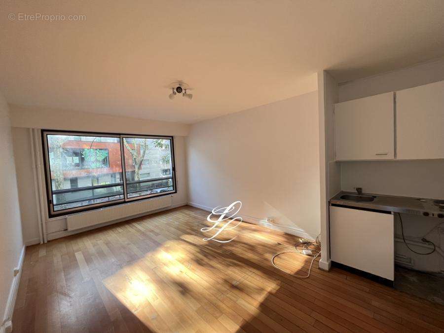 Appartement à PARIS-19E