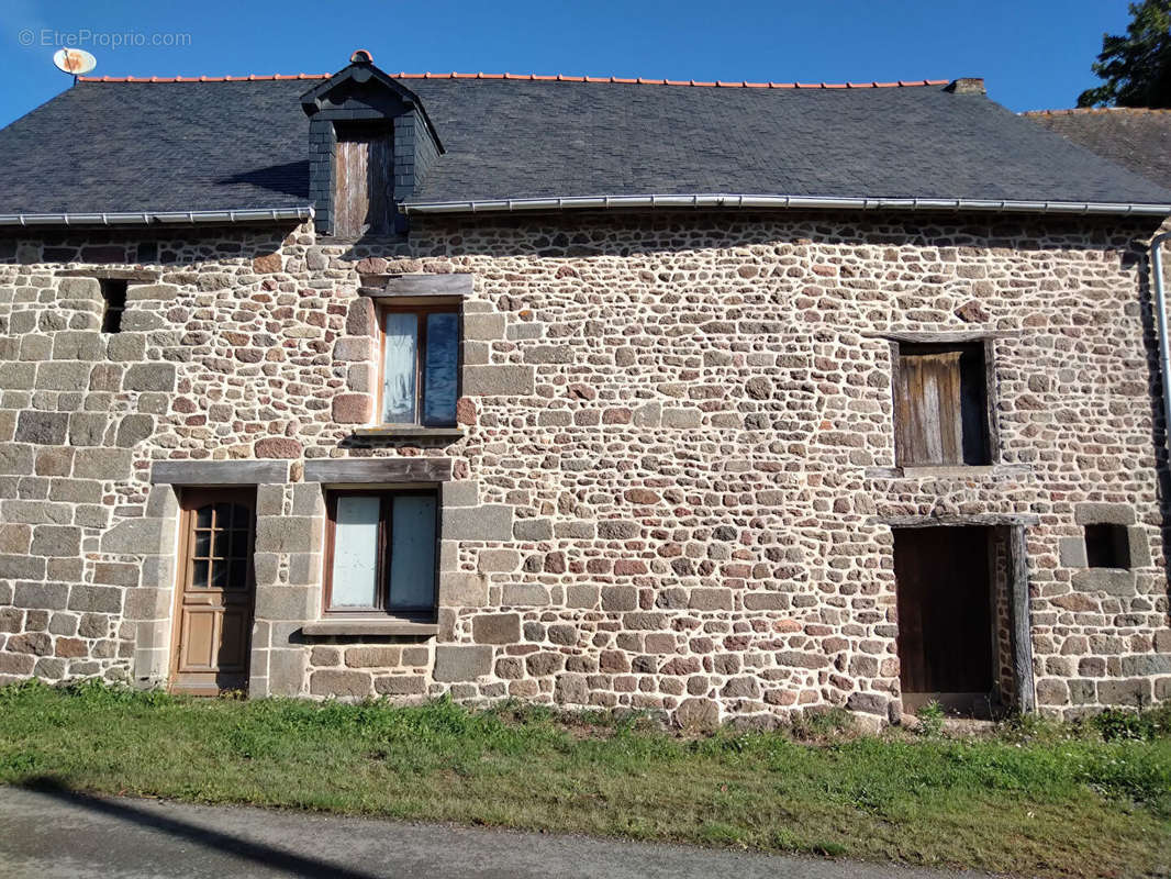 Maison à COMBOURG