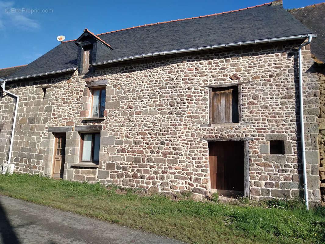 Maison à COMBOURG