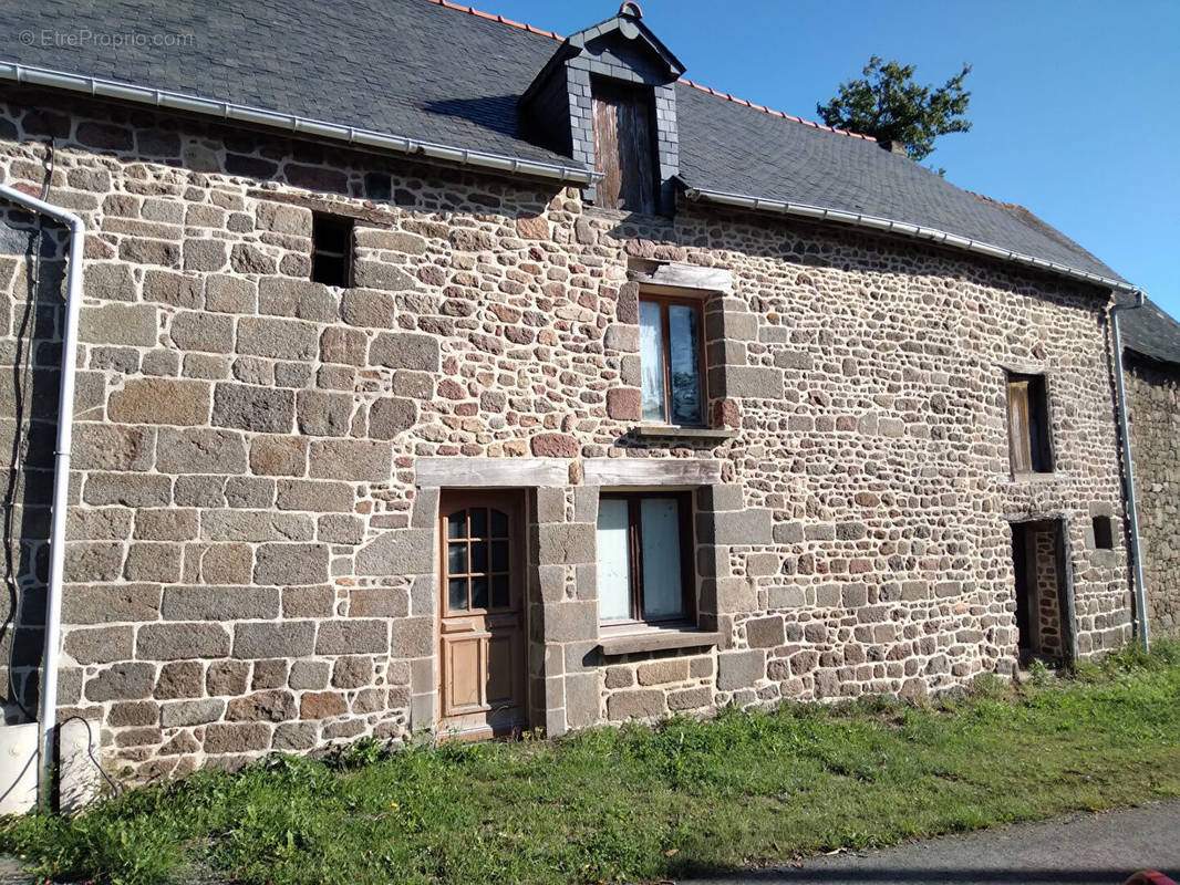 Maison à COMBOURG