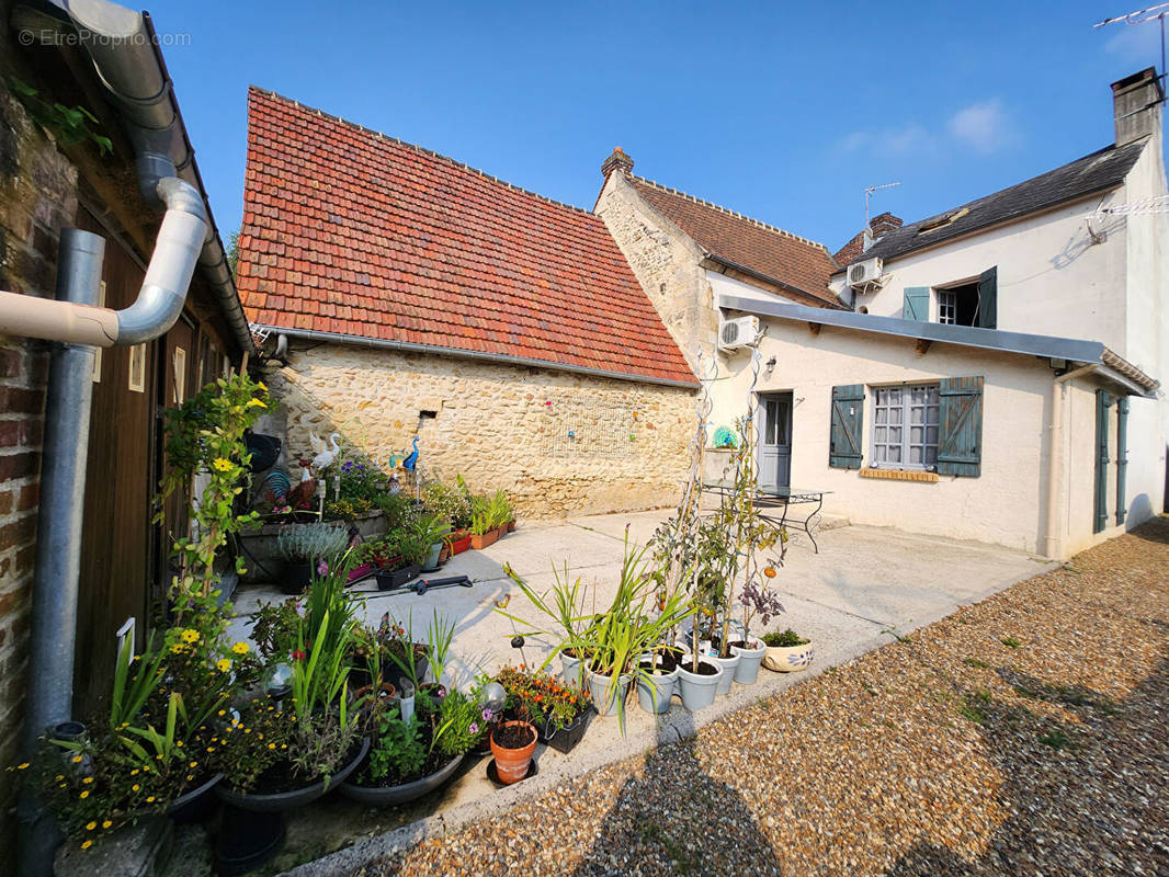 Maison à SAINTE-GENEVIEVE