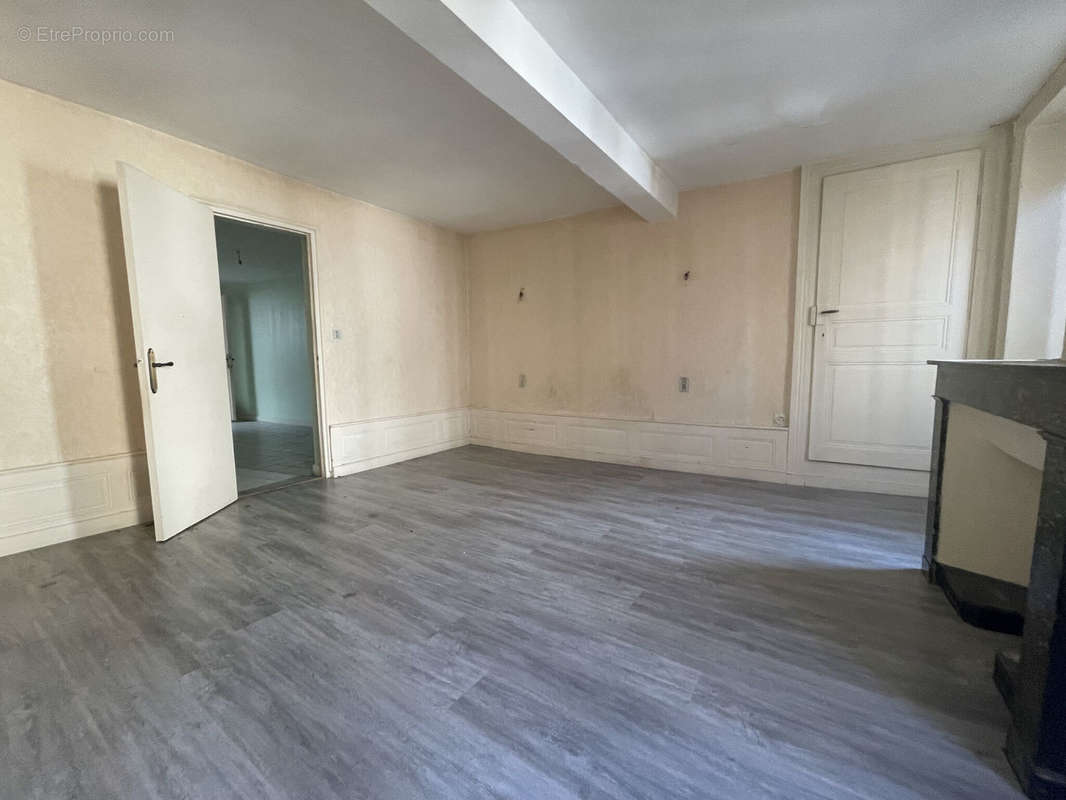 Appartement à BALBIGNY