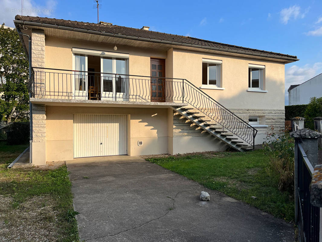 Maison à POITIERS