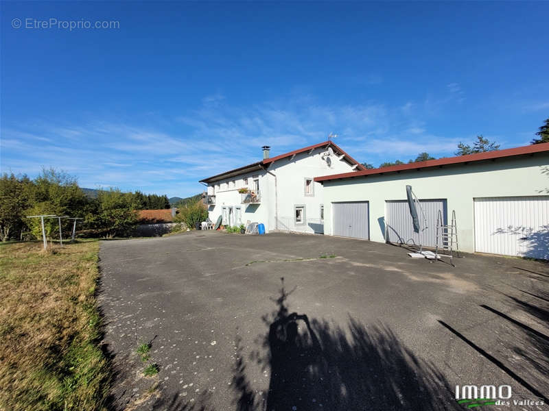 Appartement à LE THILLOT