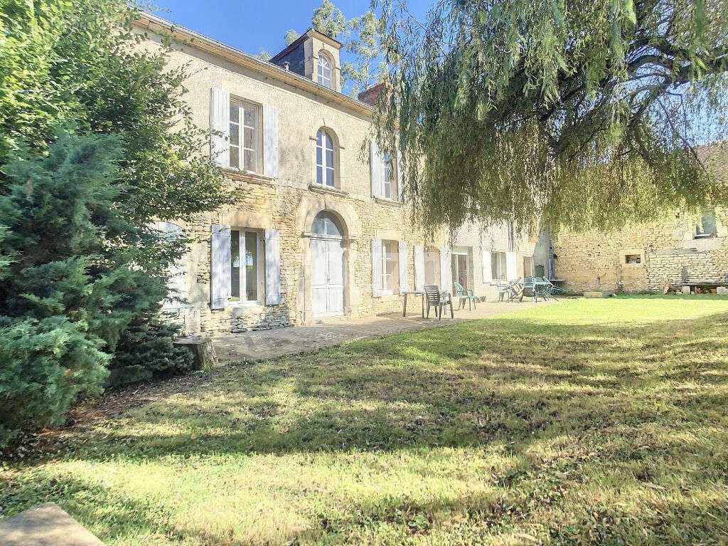 Maison à MOULT