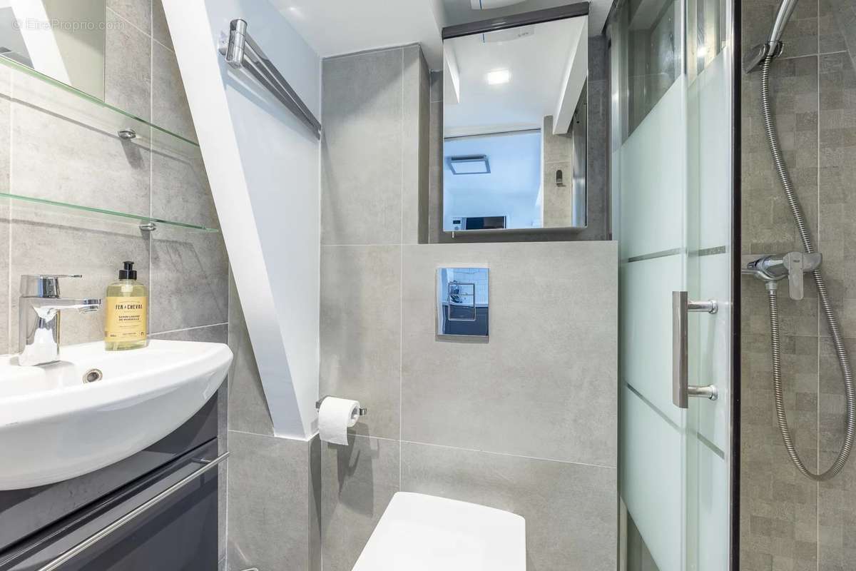 Appartement à NEUILLY-SUR-SEINE