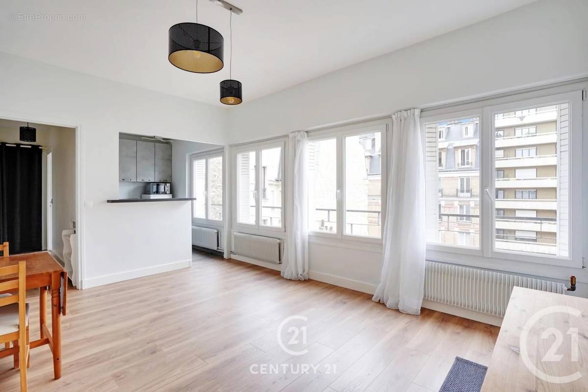 Appartement à PARIS-15E