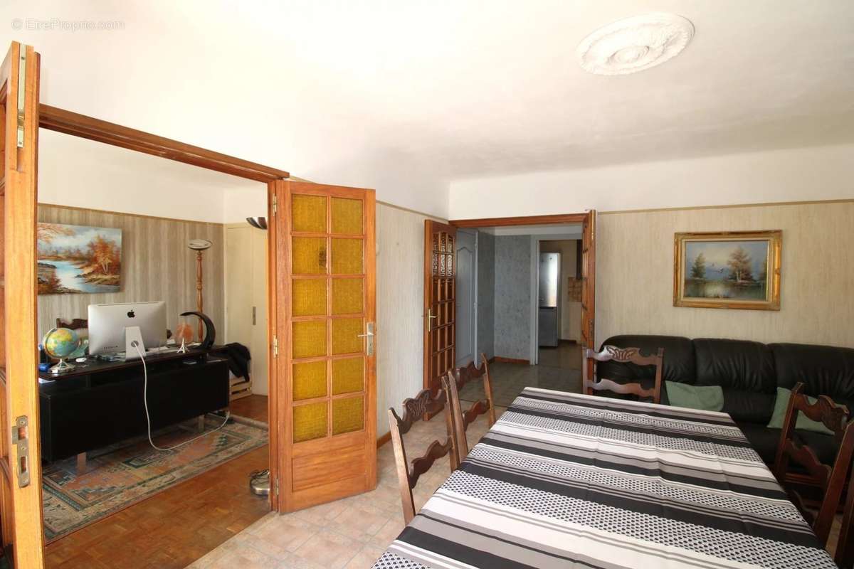 Appartement à CUERS