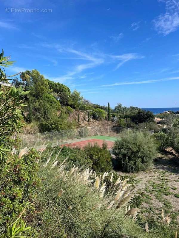 Maison à ROQUEBRUNE-SUR-ARGENS