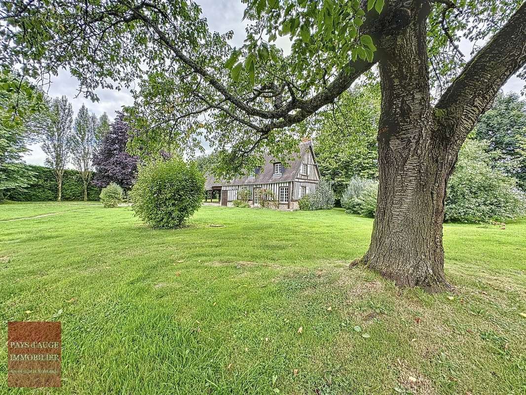 Maison à SAINT-GERMAIN-LA-CAMPAGNE