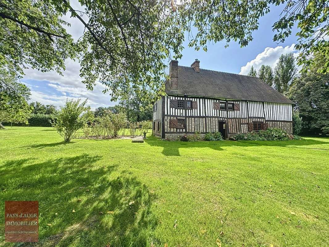 Maison à SAINT-GERMAIN-LA-CAMPAGNE