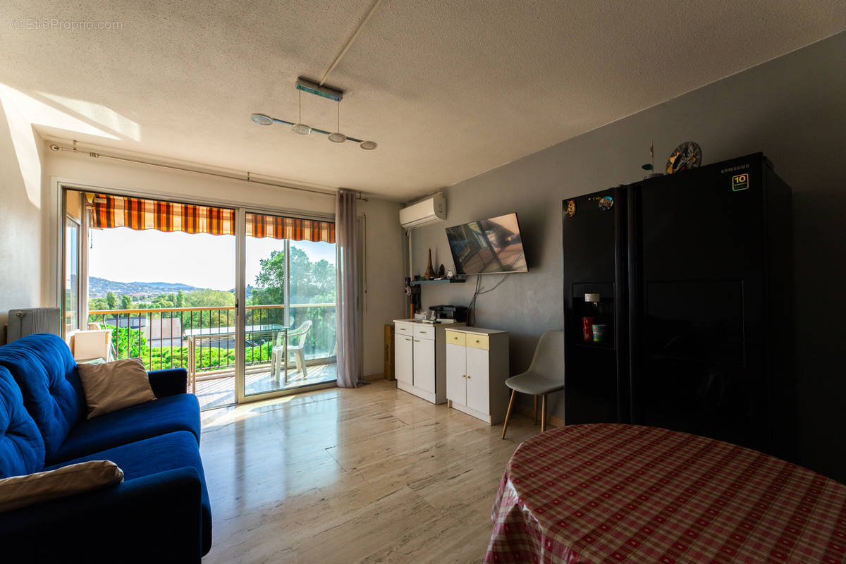 Appartement à MANDELIEU-LA-NAPOULE