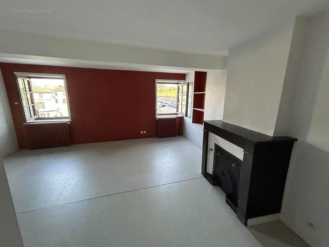 Appartement à JULIENAS