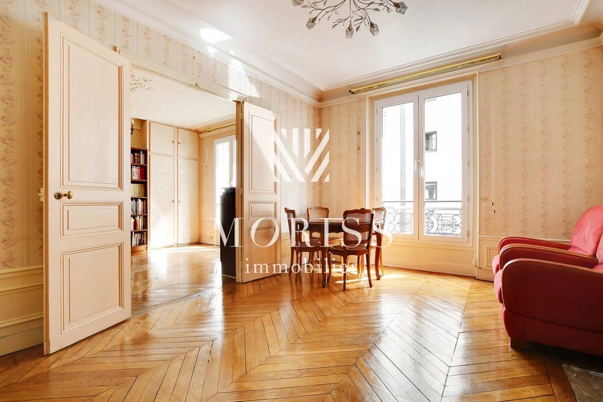 Appartement à PARIS-15E