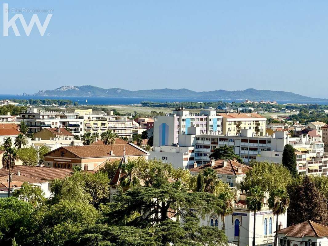 Appartement à HYERES