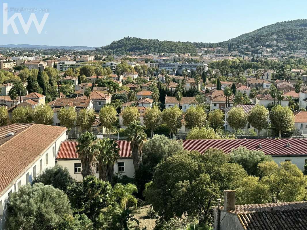 Appartement à HYERES