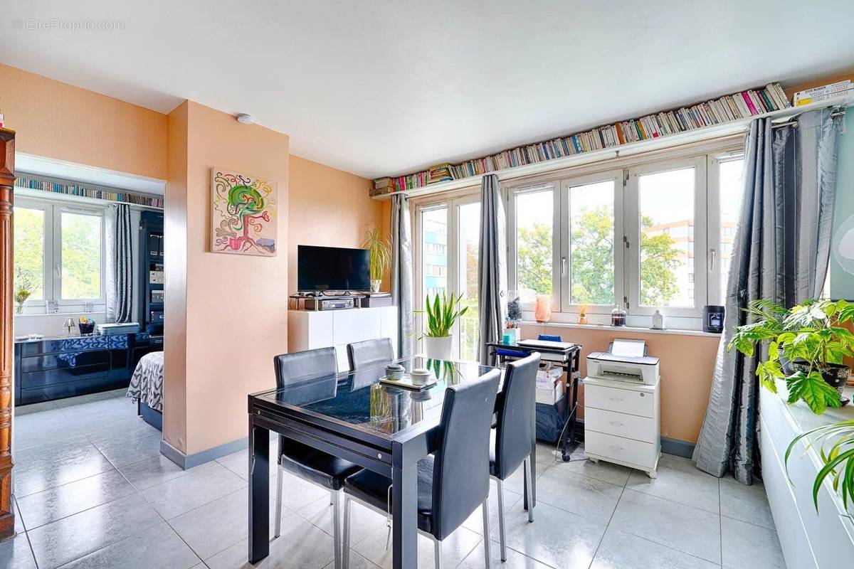 Appartement à SUCY-EN-BRIE