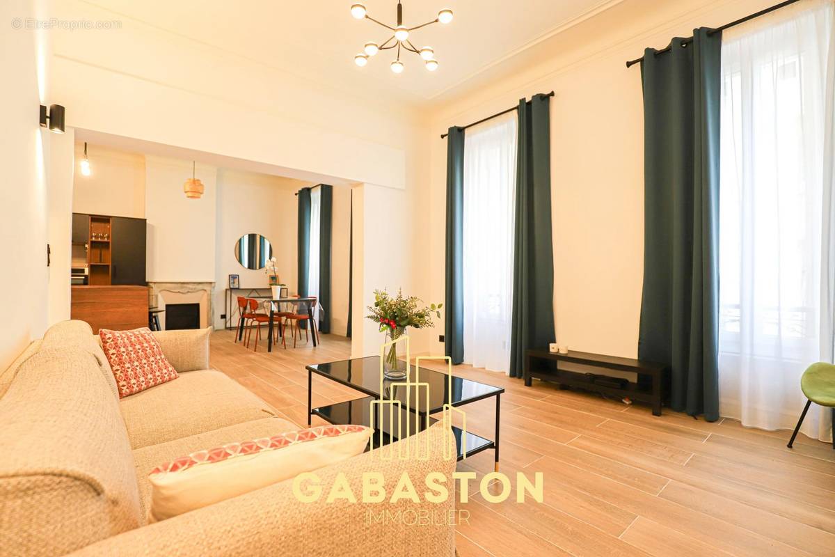 Appartement à MARSEILLE-1E