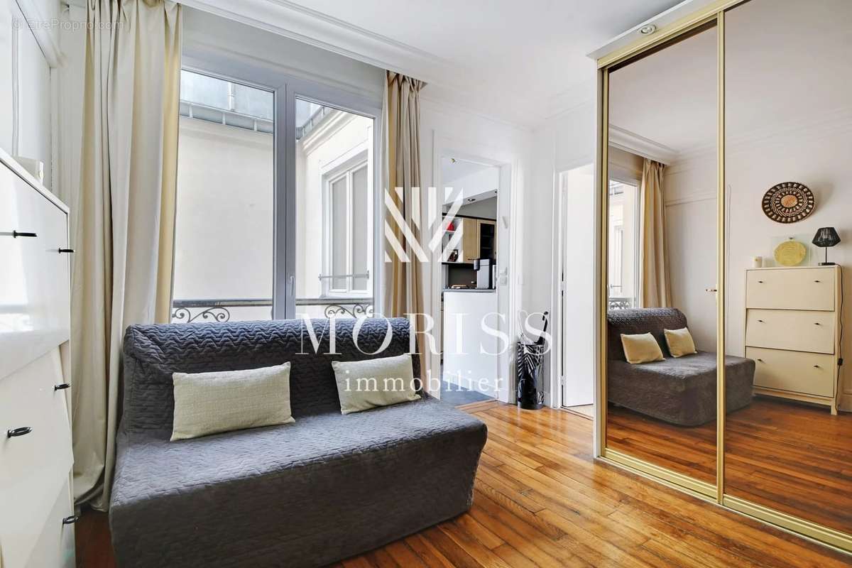 Appartement à PARIS-10E