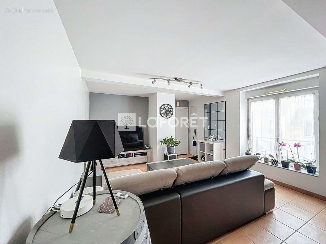 Appartement à LINAS