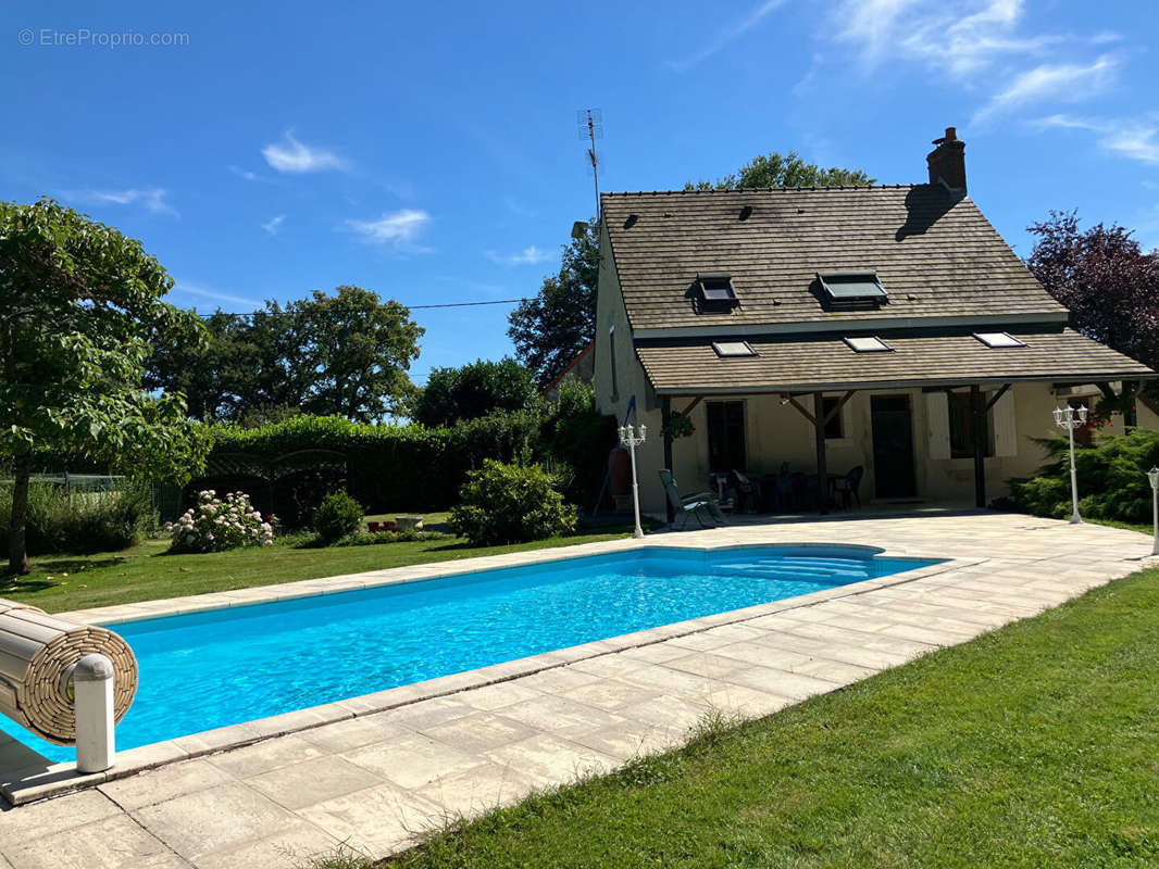 Maison à SAINT-AMAND-MONTROND