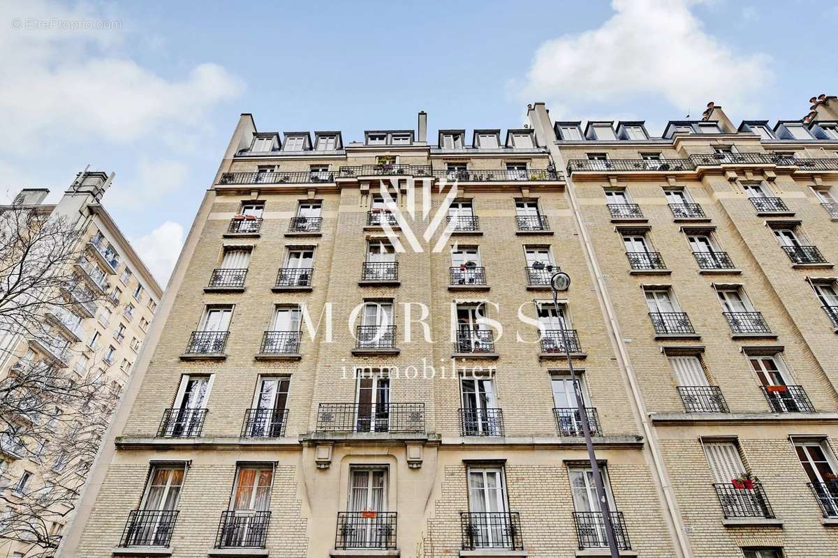 Appartement à PARIS-18E