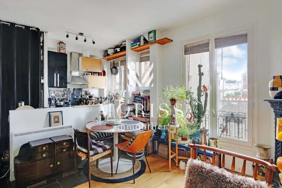 Appartement à PARIS-18E