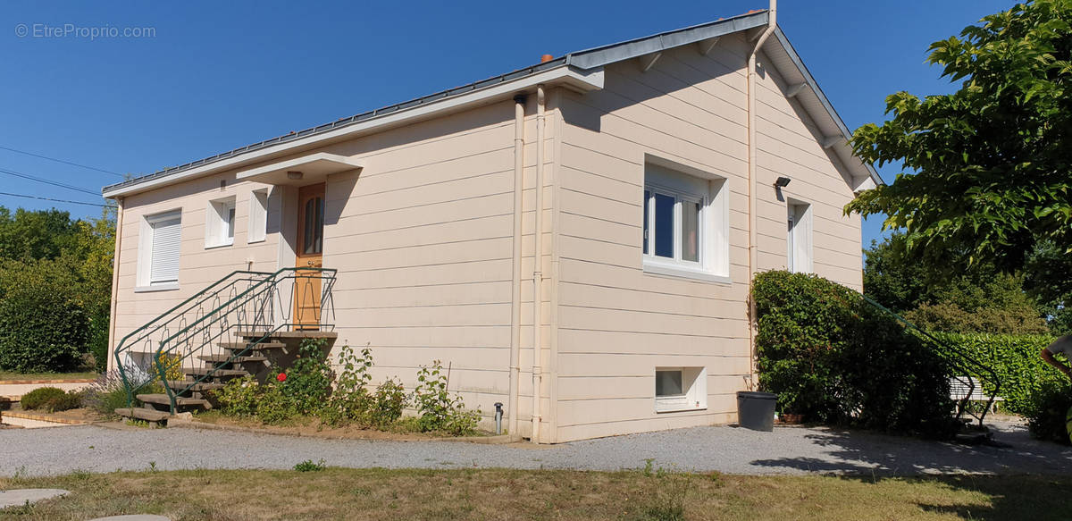 Maison à SAINT-LAURENT-DES-AUTELS