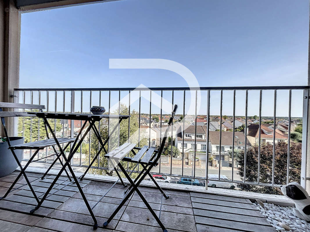 Appartement à CHENNEVIERES-SUR-MARNE