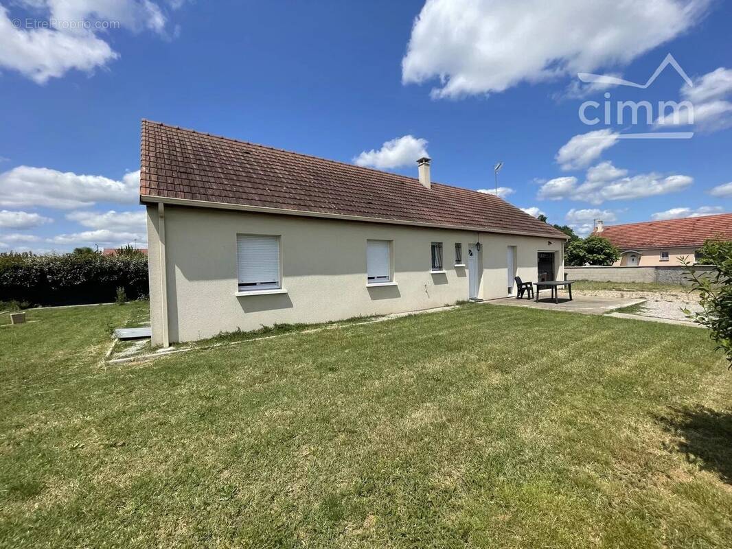 Appartement à VILLENEUVE-SUR-ALLIER