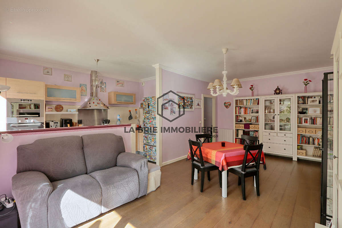 Appartement à LIMEIL-BREVANNES