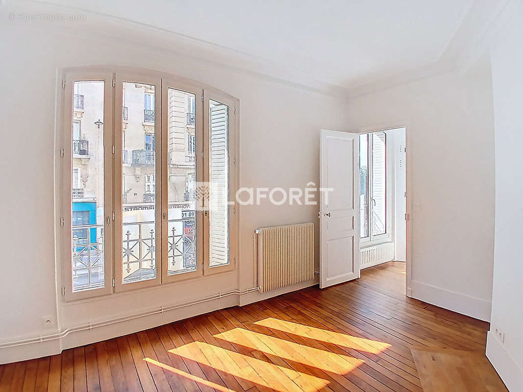 Appartement à PARIS-15E