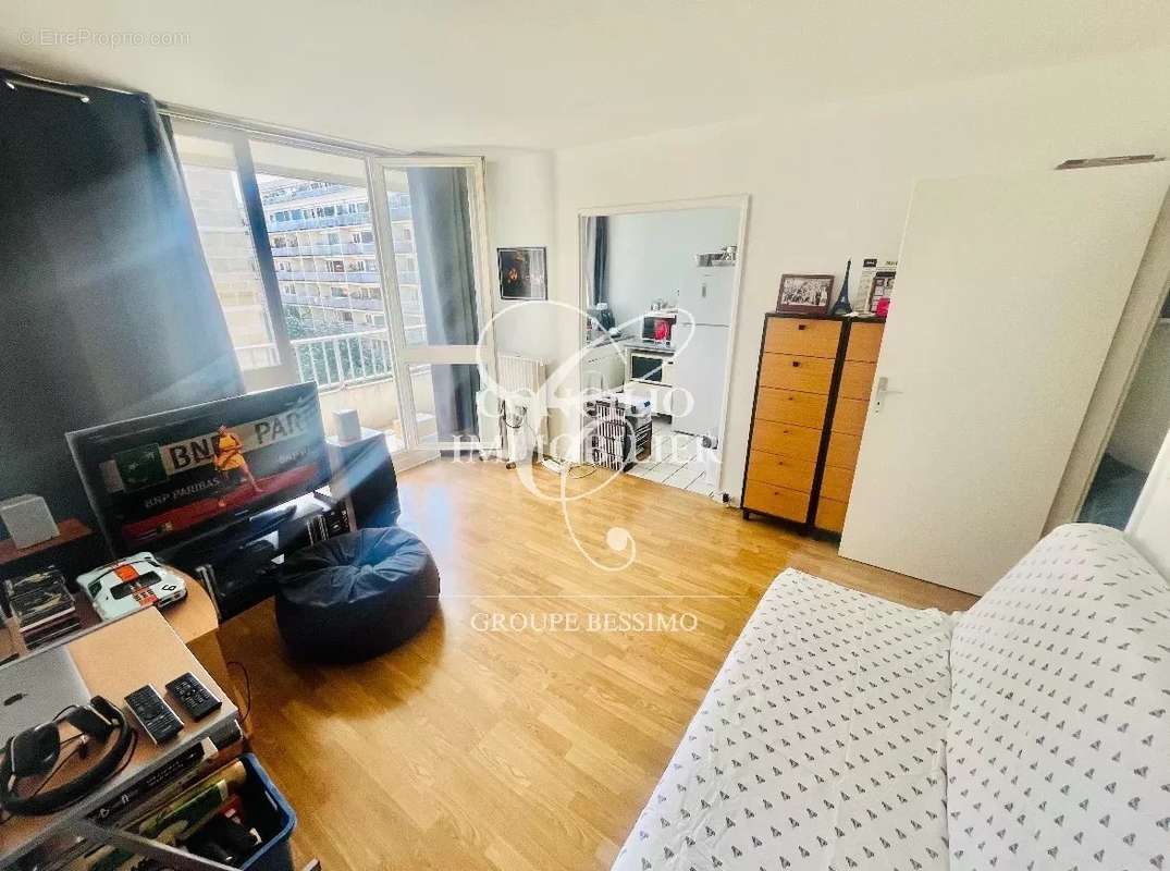 Appartement à PARIS-20E