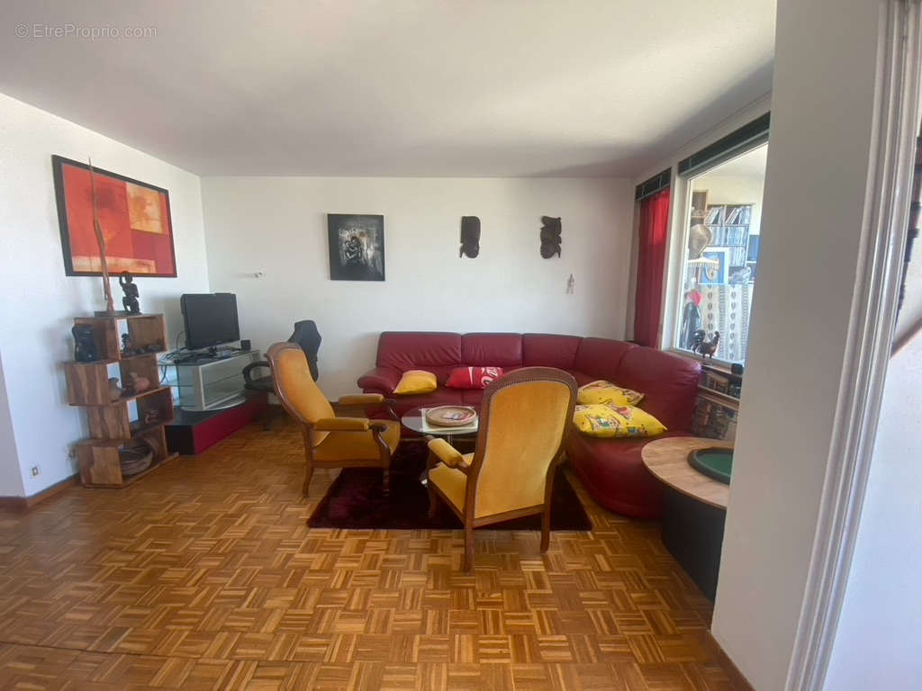 Appartement à MARSEILLE-9E