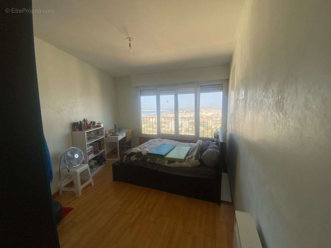 Appartement à MARSEILLE-9E