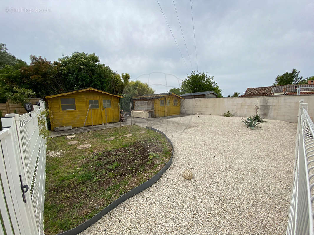 Terrain à SAINT-SULPICE-DE-ROYAN