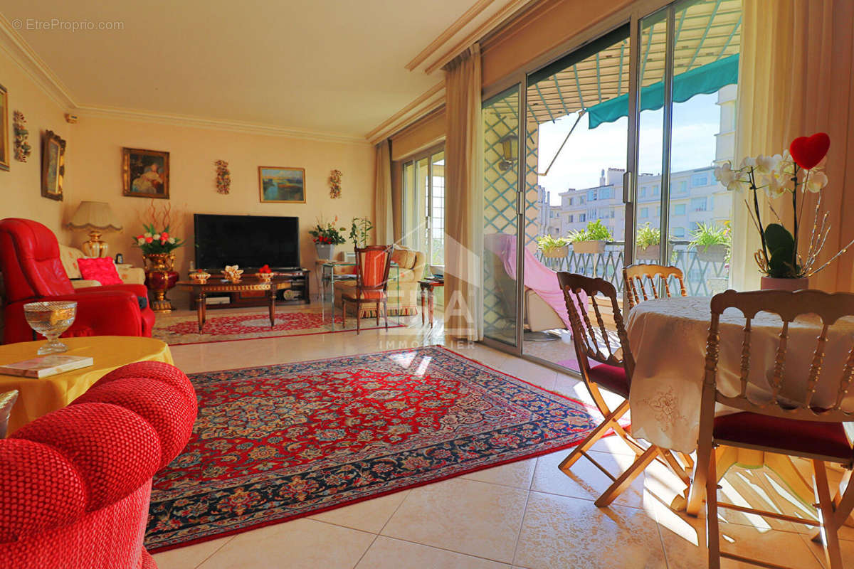 Appartement à MARSEILLE-8E