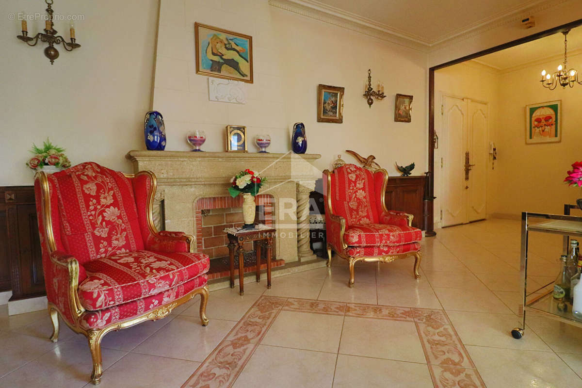 Appartement à MARSEILLE-8E