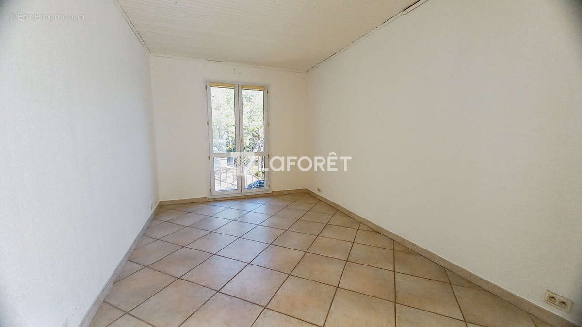 Appartement à MARSEILLE-9E