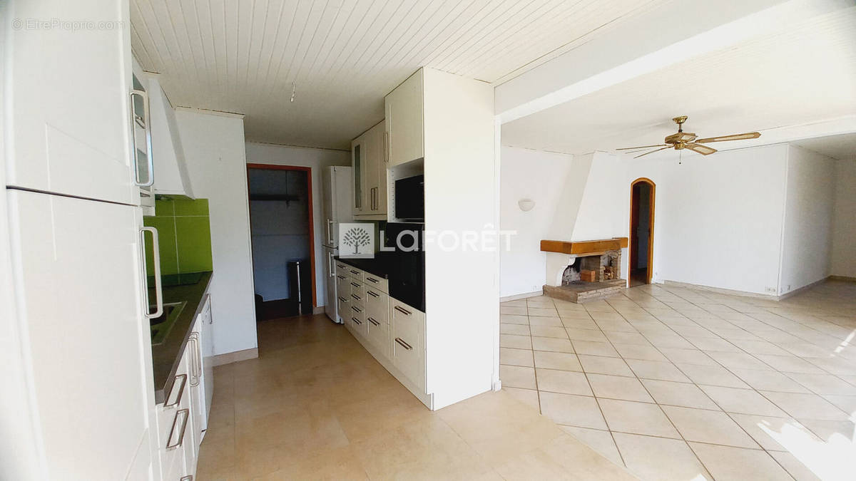 Appartement à MARSEILLE-9E