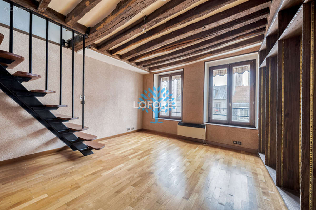 Appartement à PARIS-11E