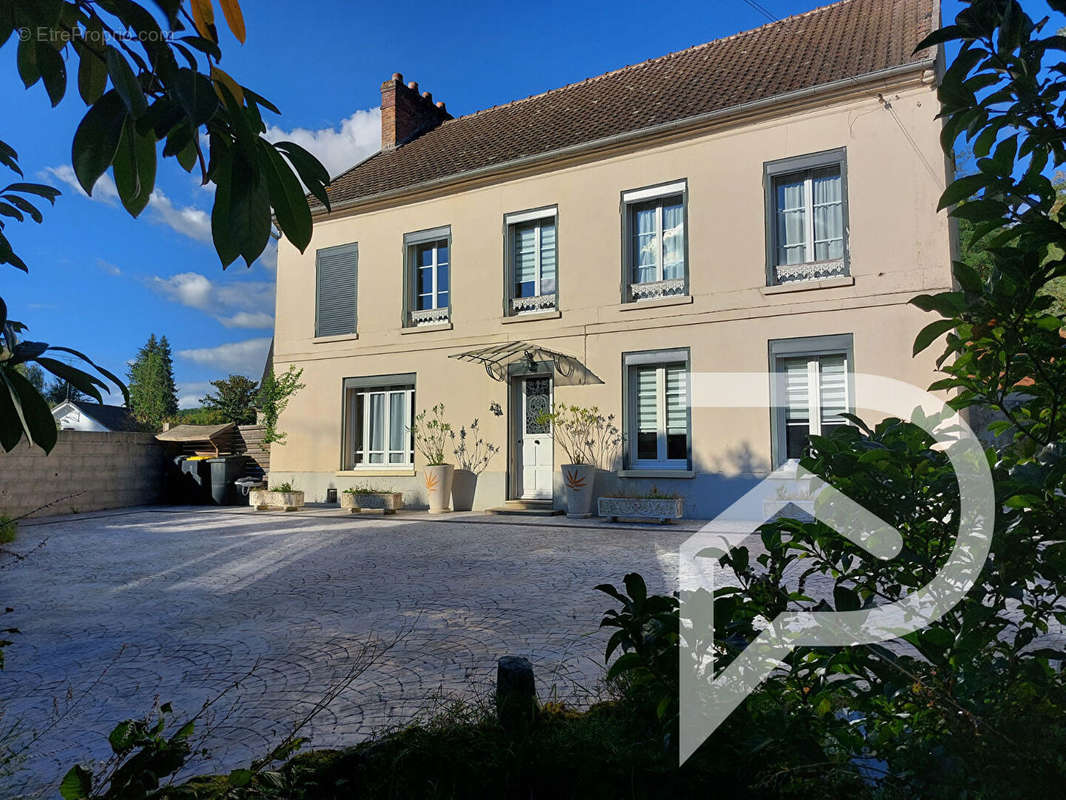 Maison à CREPY-EN-VALOIS