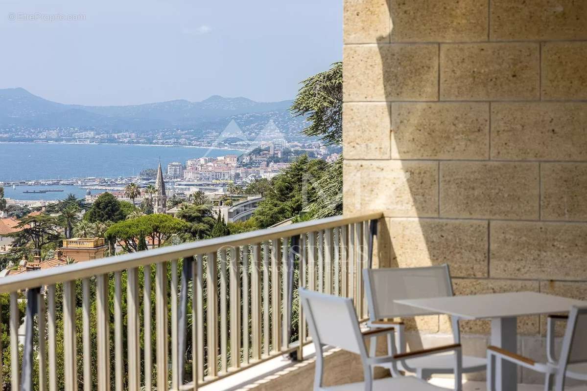 Appartement à CANNES