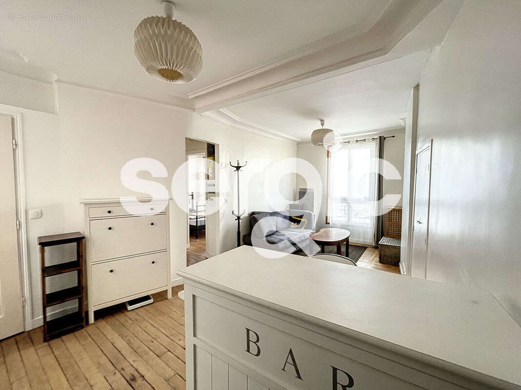 Appartement à PARIS-14E