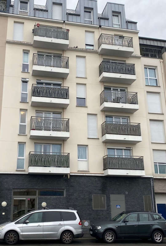 Appartement à SARTROUVILLE