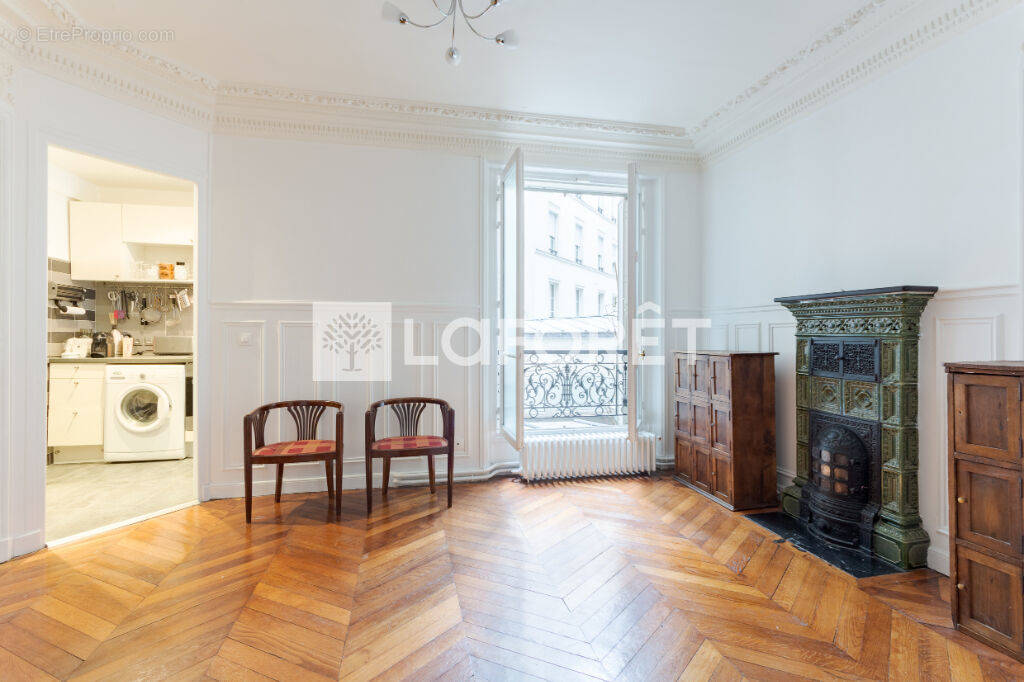 Appartement à PARIS-14E